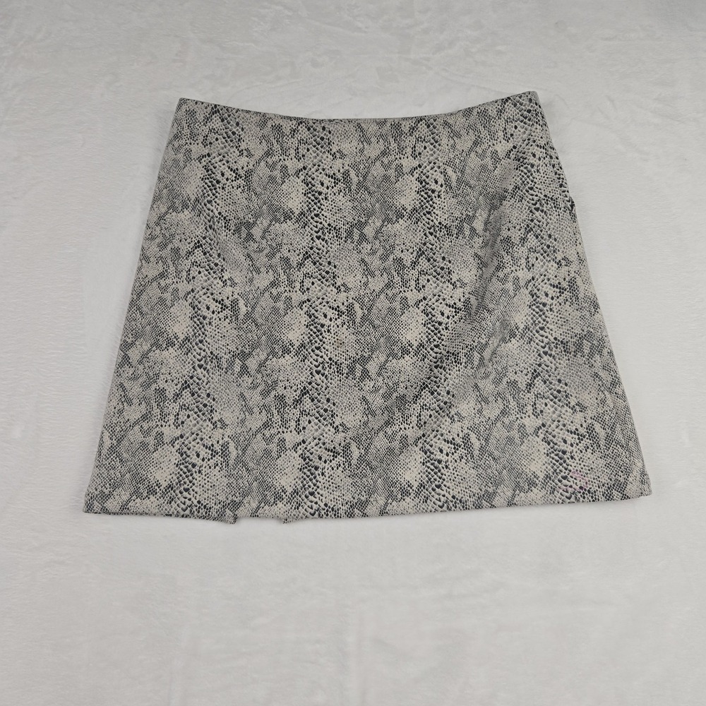 Promesa Women's Tan Black Gray Snake Print Mini Skirt Size Medium Zipper Pockets - Picture 4 of 9